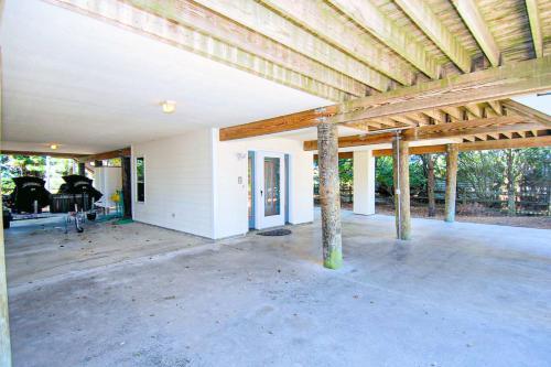 Seabreak -- 31668 North Seaview