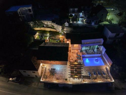 Villa Holiday Home Leko