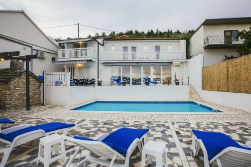 Villa Holiday Home Leko
