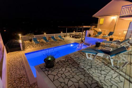 Villa Holiday Home Leko