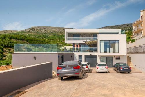 Luxury Villa Sundior Split With Private Pool And Jacuzzi
