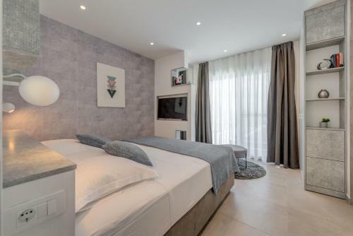 Luxury Villa Sundior Split With Private Pool And Jacuzzi