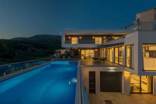 Luxury Villa Sundior Split With Private Pool And Jacuzzi