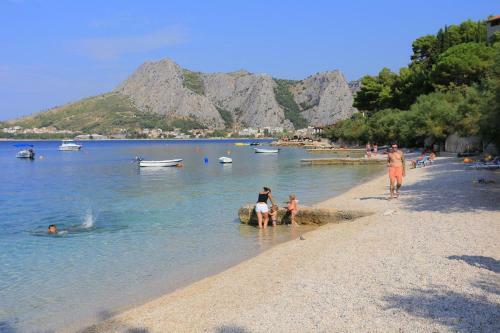 Apartments By The Sea Omis - 771
