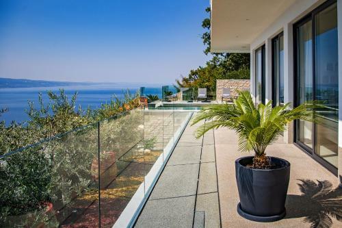 Villa Dispet With Heated Pool, Jacuzzi, Sauna And Cinema