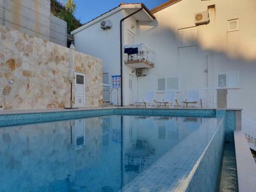 Apartment 3 With Pool And Amazing Sea View