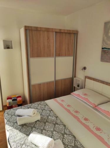 Apartments Pivac - Lokva Rogoznica