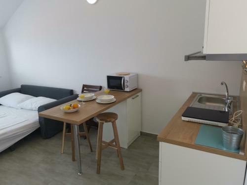 Hostal Apartments Zina