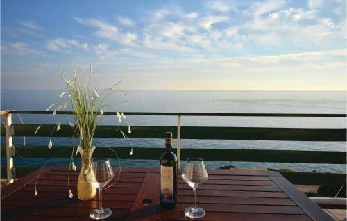Apartment Milna With Sea View III