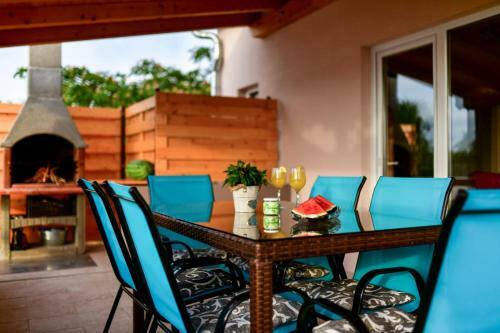 Holiday House Strenja