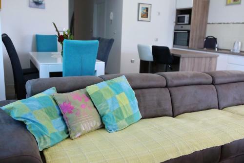 Apartmani Marina S Pogledom, Suko?an