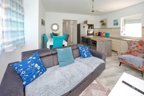 Apartmani Marina S Pogledom, Suko?an