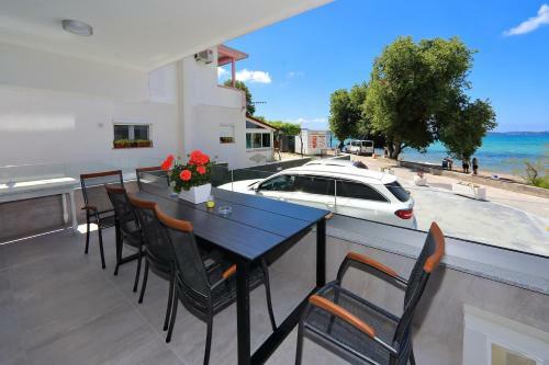 Apartmani Marina S Pogledom, Suko?an