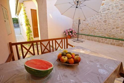 Apartment Josa - 350 M From Sea