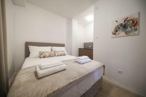 Hostal Beachfront Apartments And Rooms