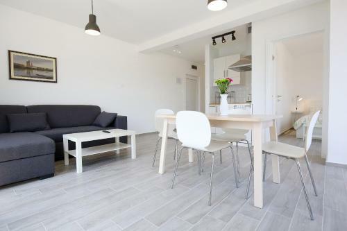 Apartments Villa Navi