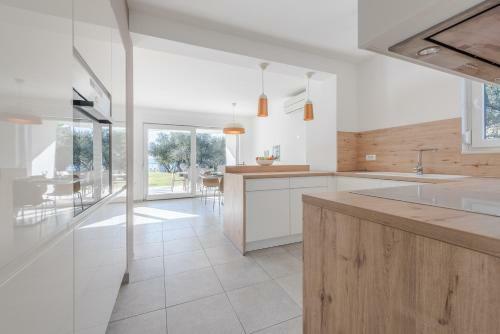 Villa Amfora - First Row By The Sea