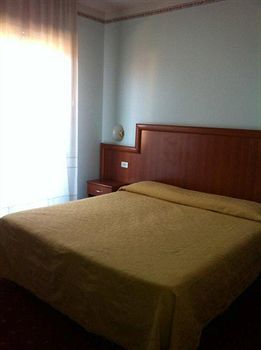 Tiby Hotel