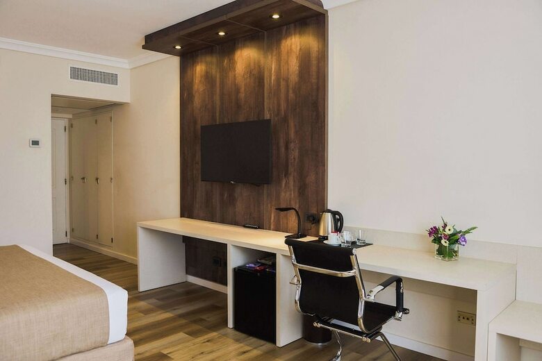 Hotel Dazzler Tower San Martin