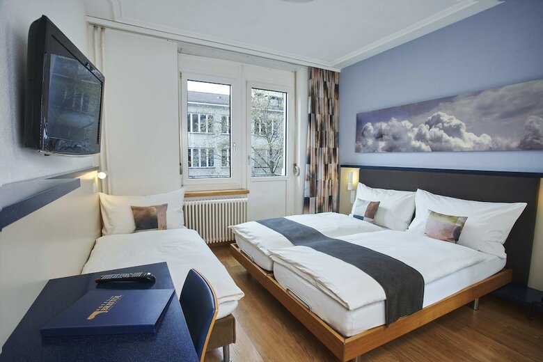 Hotel Bristol