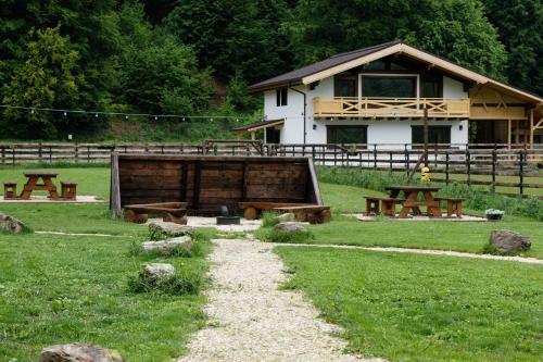 Lodge Avalanche Plaiul Foii
