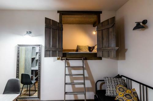 Rustic Apartment In The Historical Center