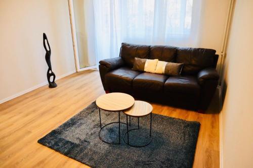 Modern Apartment Just Near Center I10