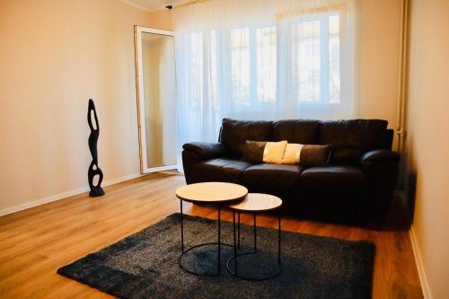 Modern Apartment Just Near Center I10