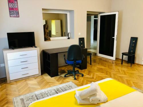 Ultra-central Apartment Just In Union Squere