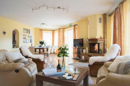 Charming Villa In A Private Mountain Resort