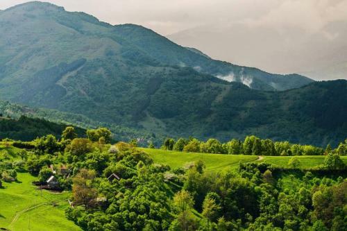 Charming Villa In A Private Mountain Resort