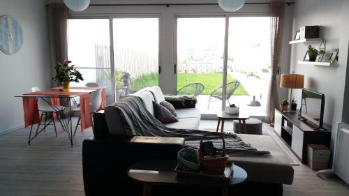 Amazing And Comfortable House With View To The Sea