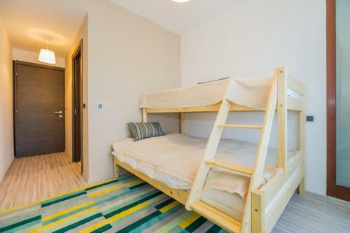 Apartamento Charming 2-bedroom, Silver Mountain, A Building