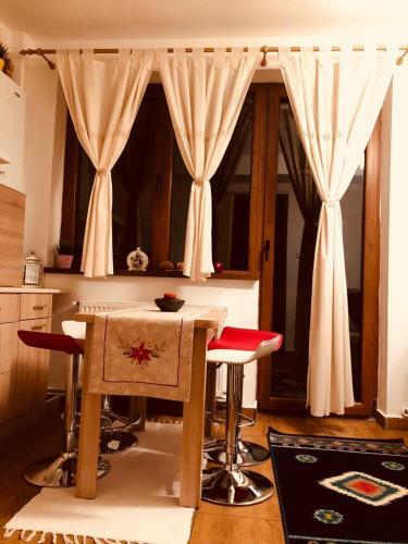 Fairytale Apartment Close To Bradu Ski Slope
