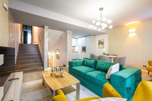 Kron Luxury 2 Bedroom Apartment In Silver Mountain