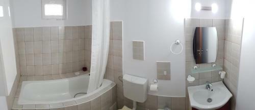 Hostal Vila Raelma