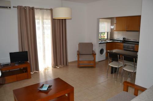 Apartamento - 2 A 4 Pessoas- Piscina