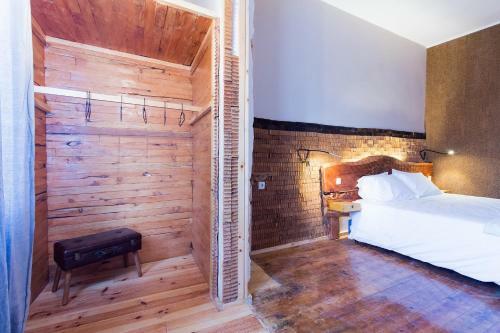 Bed & Breakfast Feel At Home Guest House