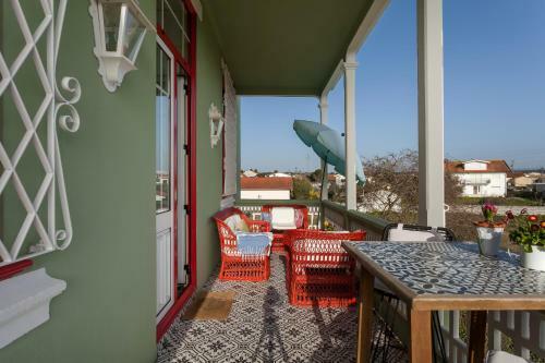 Hostal Vintage Balcony Guesthouse