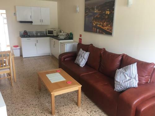 The Hamlets Apartments - The Fig Tree & The Olive Tree
