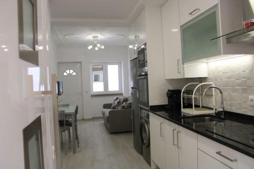 Sun & Wave Apartment II