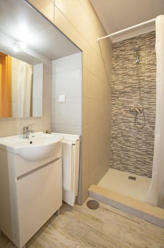 Apartamento Es7�dios