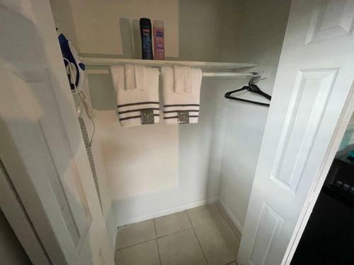 Cheerful 1-bedroom Apartment With Free Parking