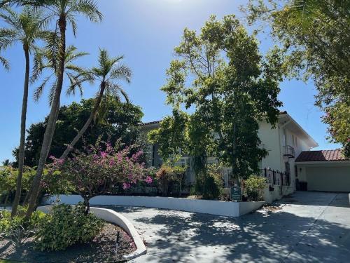 Villa Waterfront Paradise - Heated Pool, Amazing Sunsets!
