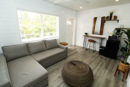 Hotel Pelican Post At Anna Maria Island Inn