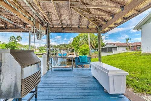 Waterfront Home With Dock, Kayaks, Pool And More!