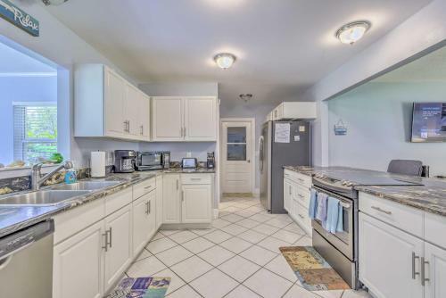 Waterfront Home With Kayaks Boat, Fish And Hike!