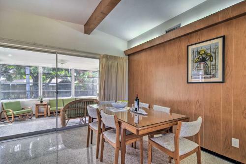 Mid-century Modern Home - 5 Miles To Beach!