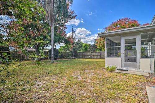 Mid-century Modern Home - 5 Miles To Beach!
