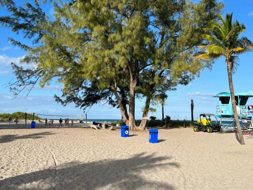 Dania's Cottage At Dania Beach